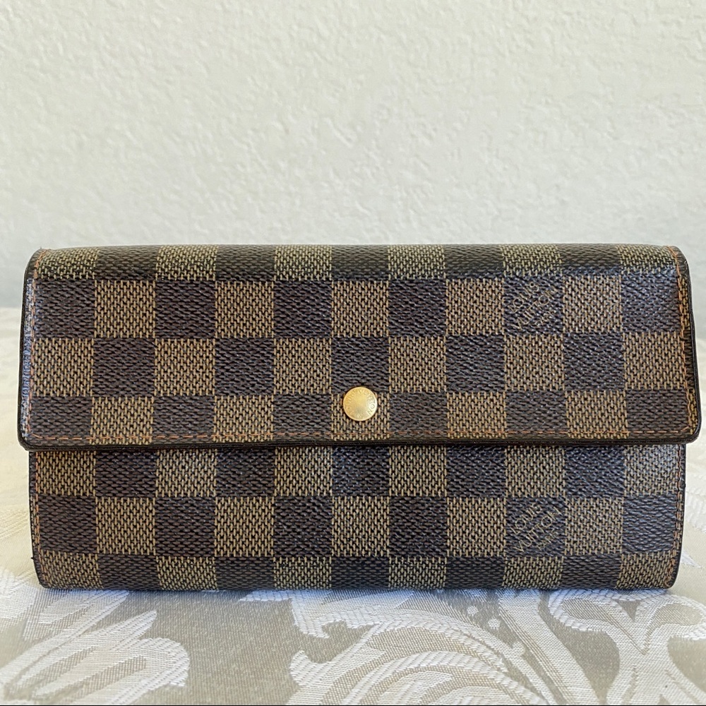 LOUIS VUITTON Damier Ebene Sarah Wallet